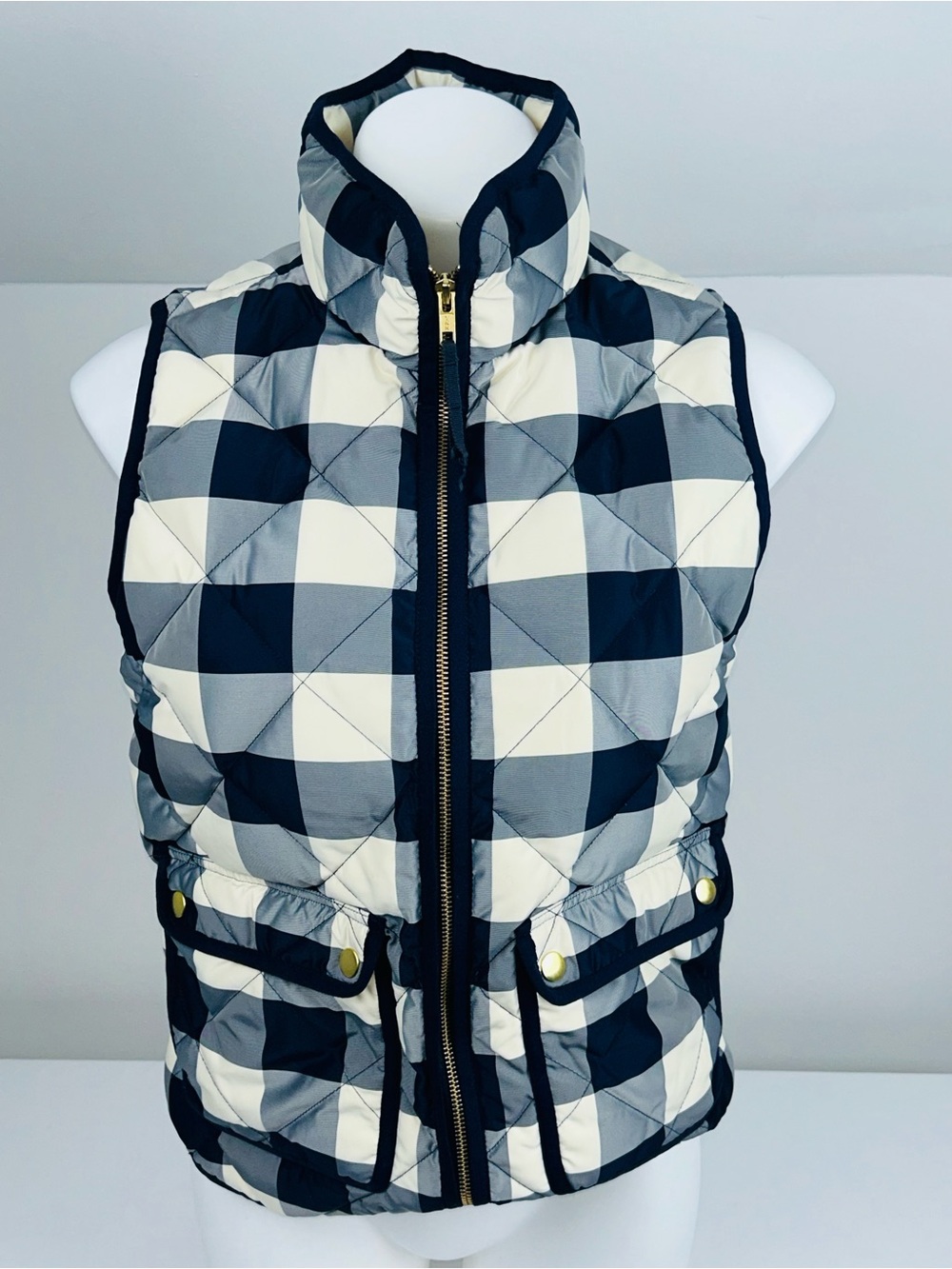 J. Crew Excursion Cream Navy Buffalo Plaid Quilted Puffer Vest small